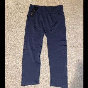 Capri leggings L NWT